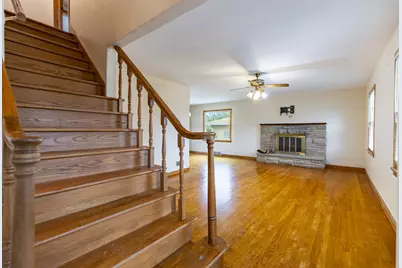 8336 Schreiber Drive, Munster, IN 46321 - Photo 7