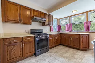 8336 Schreiber Dr, Munster, IN 46321 - Photo 17