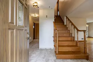 8336 Schreiber Dr, Munster, IN 46321 - Photo 5