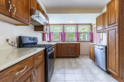 8336 Schreiber Drive, Munster, IN 46321 - Photo 19