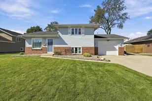 818 N Ernest St, Griffith, IN 46319 - Photo 1