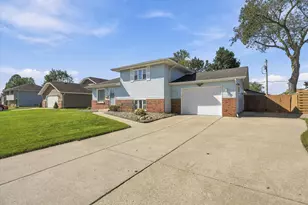 818 N Ernest St, Griffith, IN 46319 - Photo 3