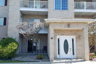 2039 W 75th Pl, Merrillville, IN 46410 - Photo 3