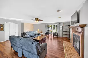 214 Omega Dr, Crown Point, IN 46307 - Photo 5