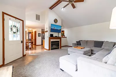 302 Amber Lane, Lowell, IN 46356 - Photo 5