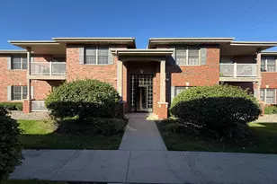545 Cambridge Ct, Munster, IN 46321 - Photo 1