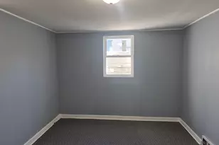 561 W Taft St, Gary, IN 46404 - Photo 21