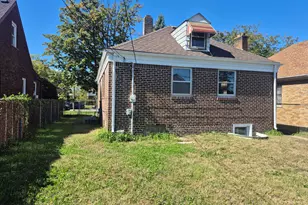 561 W Taft St, Gary, IN 46404 - Photo 23
