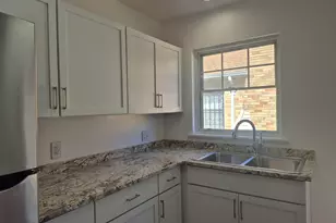 561 W Taft St, Gary, IN 46404 - Photo 5