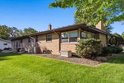 9181 W Springhill Drive, Saint John, IN 46373 - Photo 3