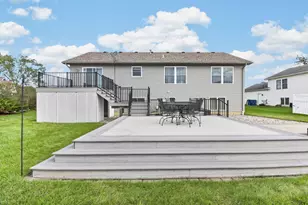 795 Surrey Dr, Lowell, IN 46356 - Photo 5