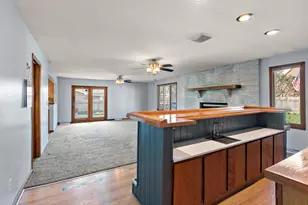 9542 Roosevelt Pl, Crown Point, IN 46307 - Photo 11