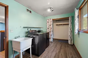 9542 Roosevelt Pl, Crown Point, IN 46307 - Photo 19