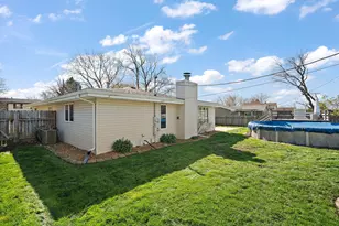 9542 Roosevelt Pl, Crown Point, IN 46307 - Photo 23