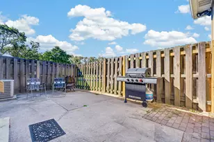 34 Woodhollow Dr, Schererville, IN 46375 - Photo 39