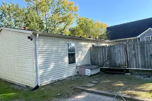 7920 Independence St, Merrillville, IN 46410 - Photo 21