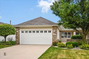 1638 Dogwood Dr, Crown Point, IN 46307 - Photo 1
