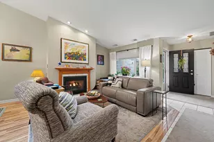 1638 Dogwood Dr, Crown Point, IN 46307 - Photo 5
