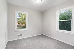 7603 Oakdale Ave, Hammond, IN 46324 - Photo 9