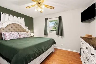 8042 Tapper Avenue, Munster, IN 46321 - Photo 7