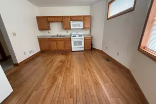 401 Morgan Blvd, Valparaiso, IN 46383 - Photo 5