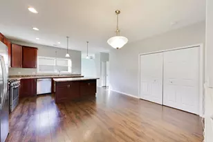 1065 E 116th Pl, Crown Point, IN 46307 - Photo 5