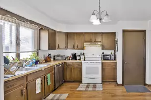 9627 Johnson Pl, Crown Point, IN 46307 - Photo 5