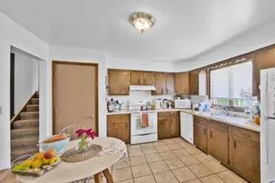 9627 Johnson Pl, Crown Point, IN 46307 - Photo 11