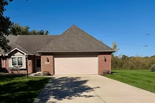 6870 Avocet Cir, Hobart, IN 46342 - Photo 1