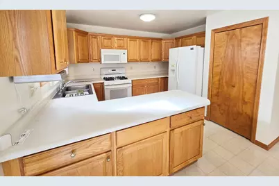 11538 Homestead Village Court, Saint John, IN 46373 - Photo 9