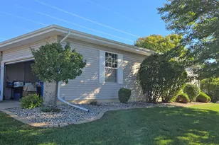 11538 Homestead Village Ct, Saint John, IN 46373 - Photo 3