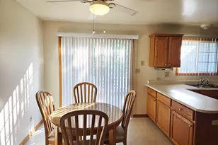11538 Homestead Village Ct, Saint John, IN 46373 - Photo 7