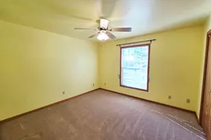 11538 Homestead Village Ct, Saint John, IN 46373 - Photo 17