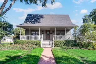 1447 N Woodlawn Ave, Griffith, IN 46319 - Photo 1