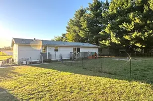 1120 N Falvey St, Winamac, IN 46996 - Photo 19