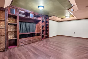 9343 Buchanan St, Crown Point, IN 46307 - Photo 23