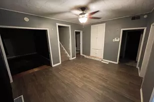 304 N Front St, Rensselaer, IN 47978 - Photo 3