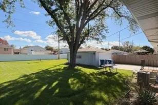 9851 Delaware Pl, Highland, IN 46322 - Photo 3