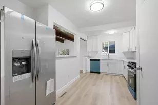 2489 Spencer St, Lake Station, IN 46405 - Photo 9