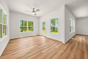 22 Levanno Dr, Crown Point, IN 46307 - Photo 11