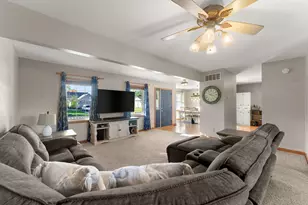 1671 Ruby Ct, Hobart, IN 46342 - Photo 5