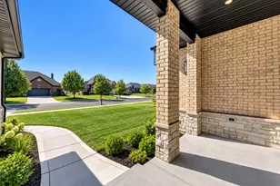 101 Primrose Dr, Dyer, IN 46311 - Photo 3
