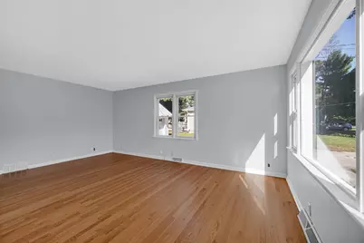 512 Johnson Road, Michigan City, IN 46360 - Photo 7
