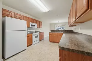 10863 Wachter Ct, Saint John, IN 46373 - Photo 11