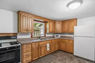 1042 S Marquette St, La Porte, IN 46350 - Photo 3