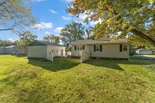 402 W Daumer Rd, Kouts, IN 46347 - Photo 19