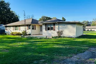 201 W Stevenson St, Morocco, IN 47963 - Photo 3