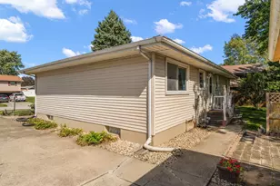 423 Stratford Ln, Schererville, IN 46375 - Photo 21