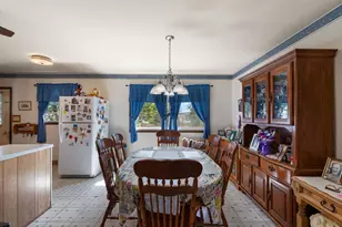 423 Stratford Ln, Schererville, IN 46375 - Photo 7