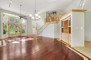 1447 Carriage Oaks Ct, Dyer, IN 46311 - Photo 5